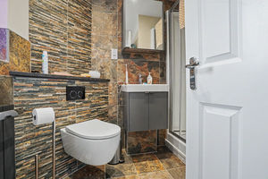 Photo 27- click for photo gallery